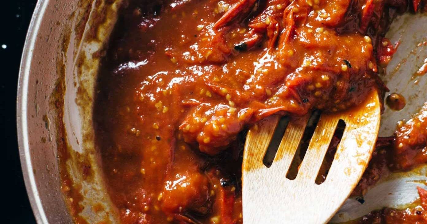 Basic Garlic Butter Tomato Sauce